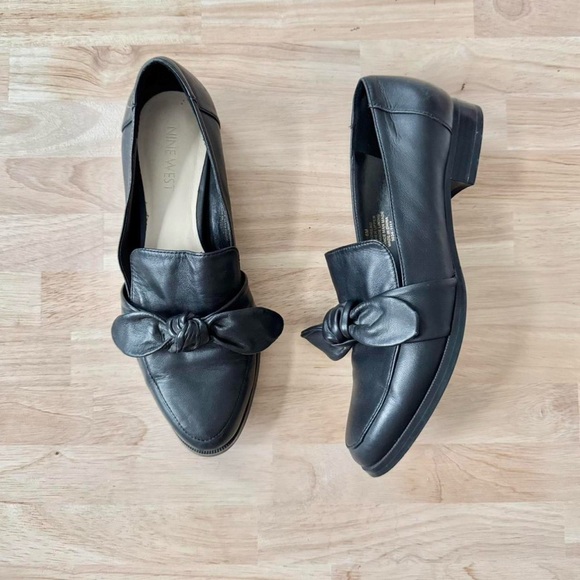 Twist Bow Leather Loafer - Picture 1 of 8